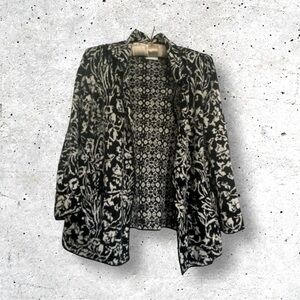 Anthropologie Black and White reversible Floral Blazer sz S